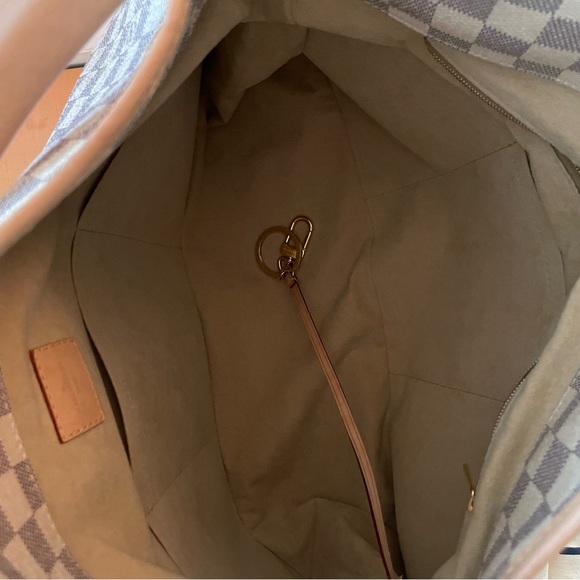 Louis Vuitton Artsy MM - Picture 6 of 9